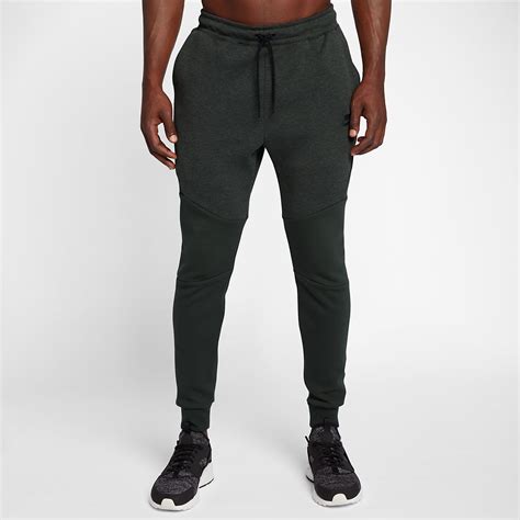 schwarze nike tech|Nike tech fleece joggers.